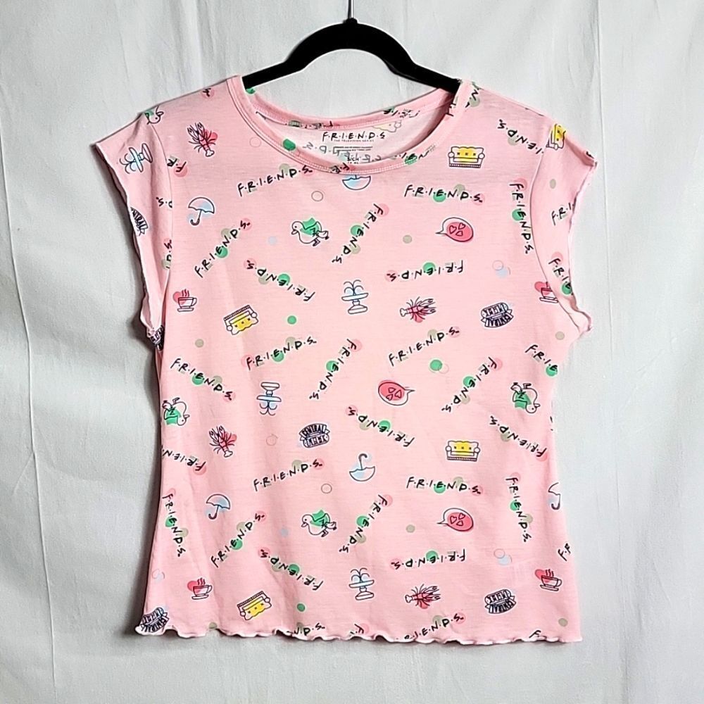 🖤5/$20🖤 NWOT.. Friends pajama top..